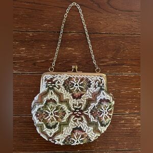 Vintage Walborg Hand Beaded Tapestry Bag Kiss lock Chain Strap